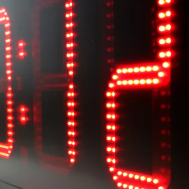 High brightness for the HMS LED 25 clock