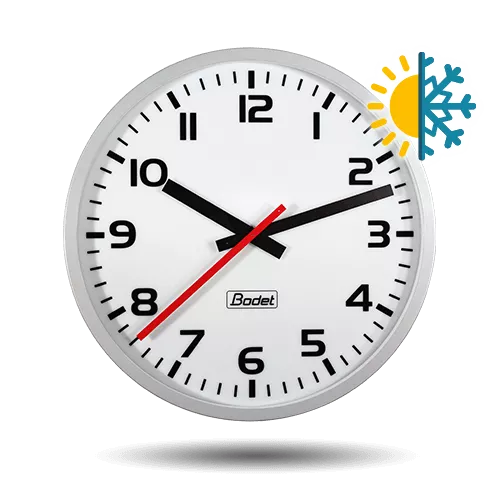 Outdoor metal analogue clock for station platforms