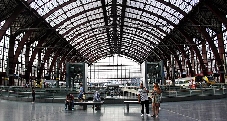 Bodet Time's Synchronised Clock System Bodet Time's Synchronised Clock System